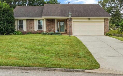 1624 Clear Brook Drive Knoxville, TN 37922